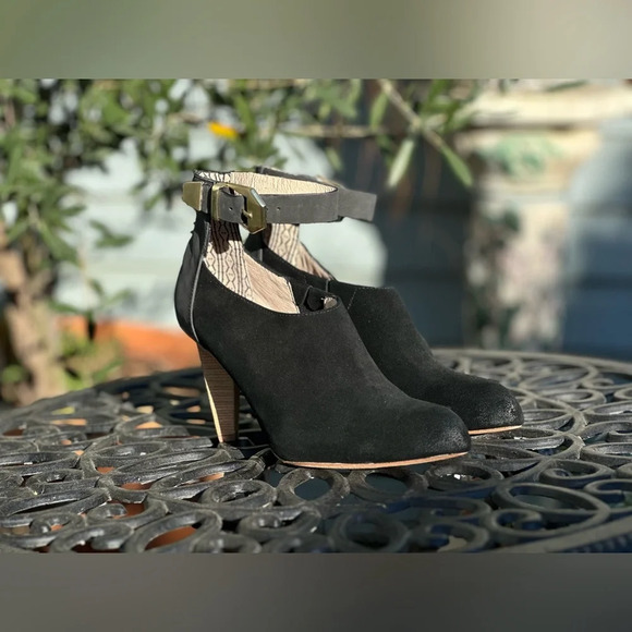 Matt Bernson — Saint Honore Heels - Picture 1 of 7